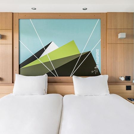 Hotel Ibis Styles Annecy Centre Gare Esterno foto