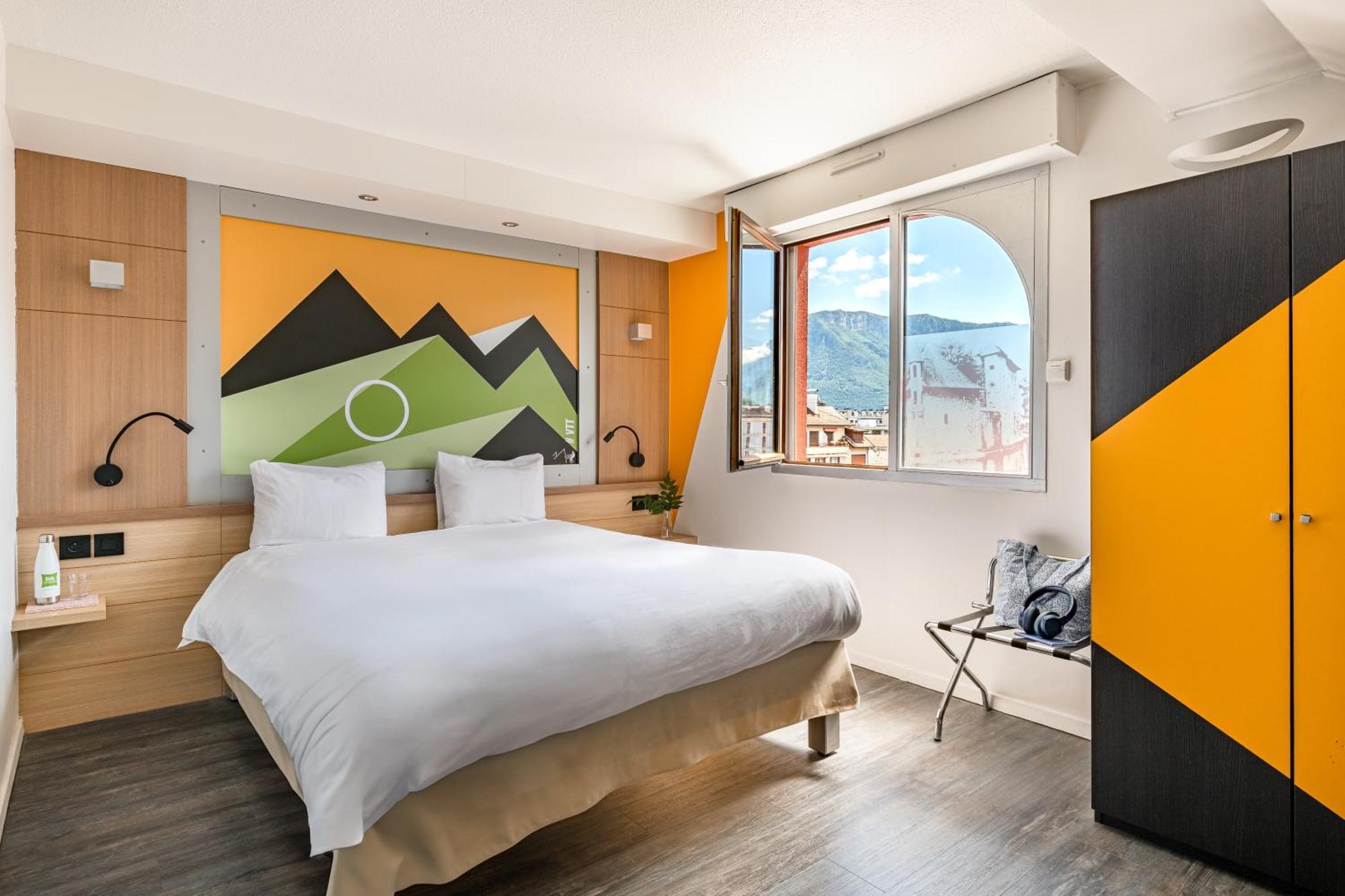Hotel Ibis Styles Annecy Centre Gare Esterno foto
