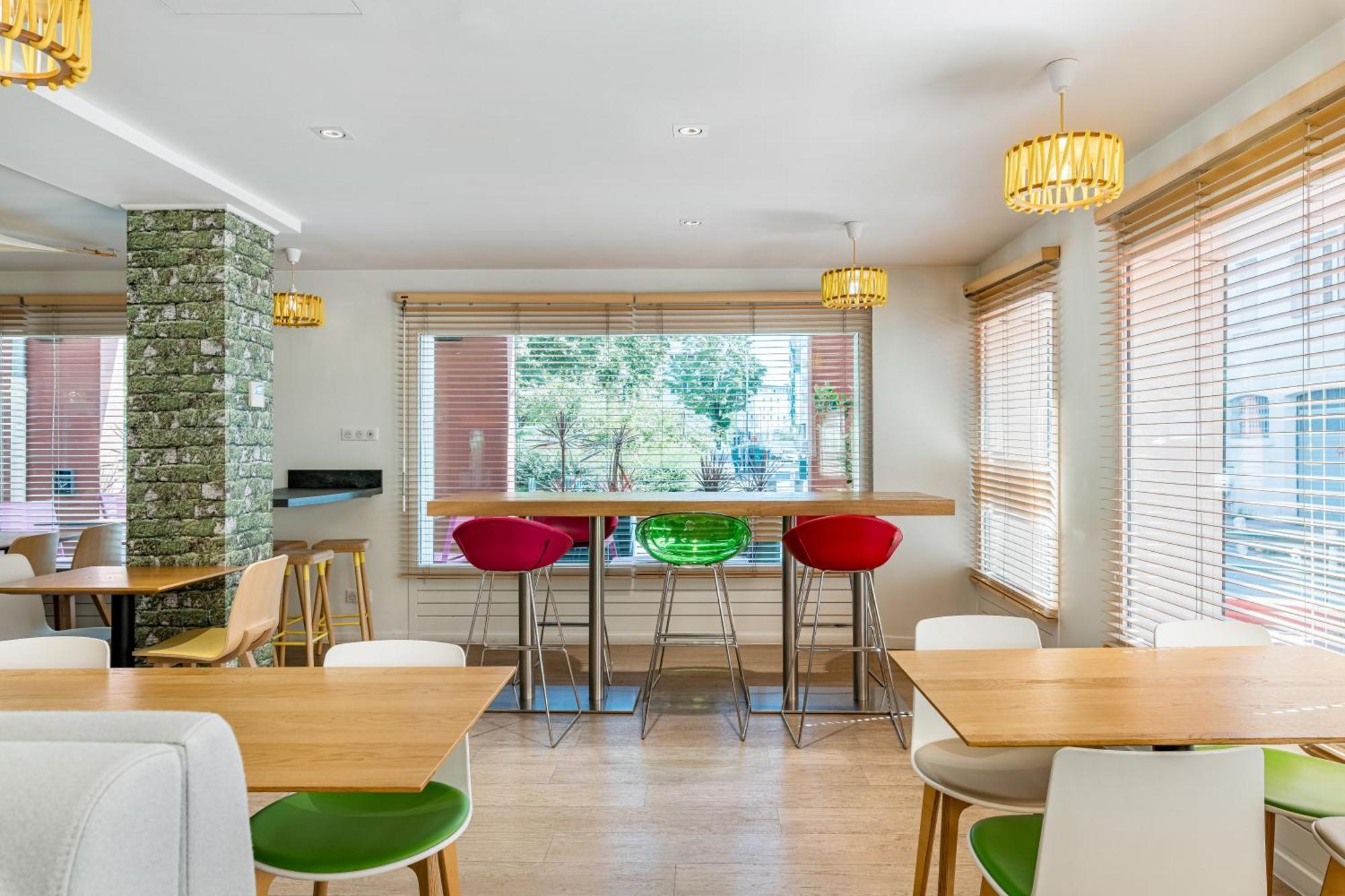Hotel Ibis Styles Annecy Centre Gare Esterno foto