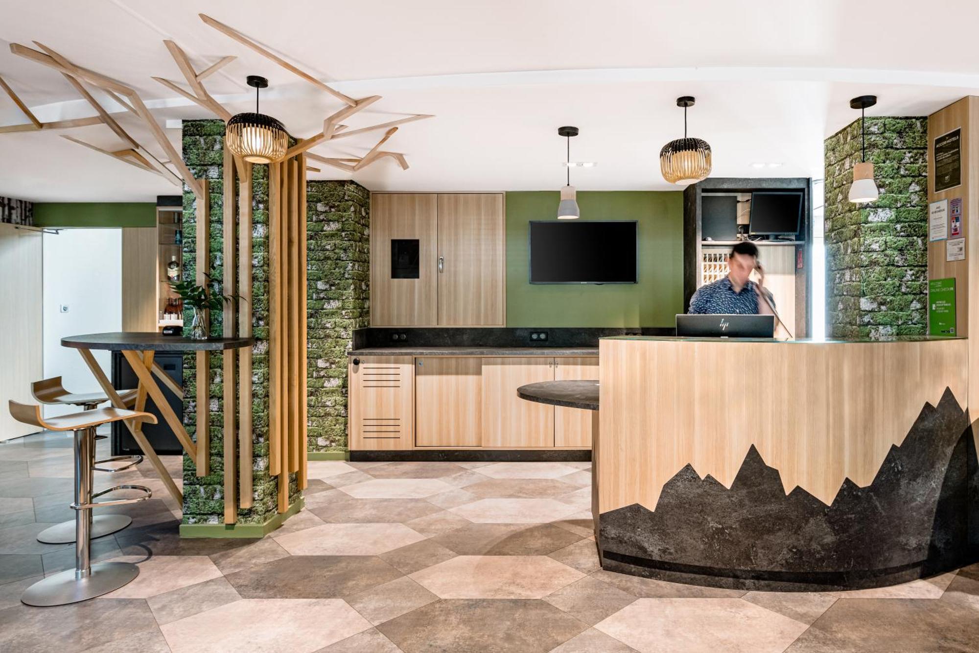 Hotel Ibis Styles Annecy Centre Gare Esterno foto