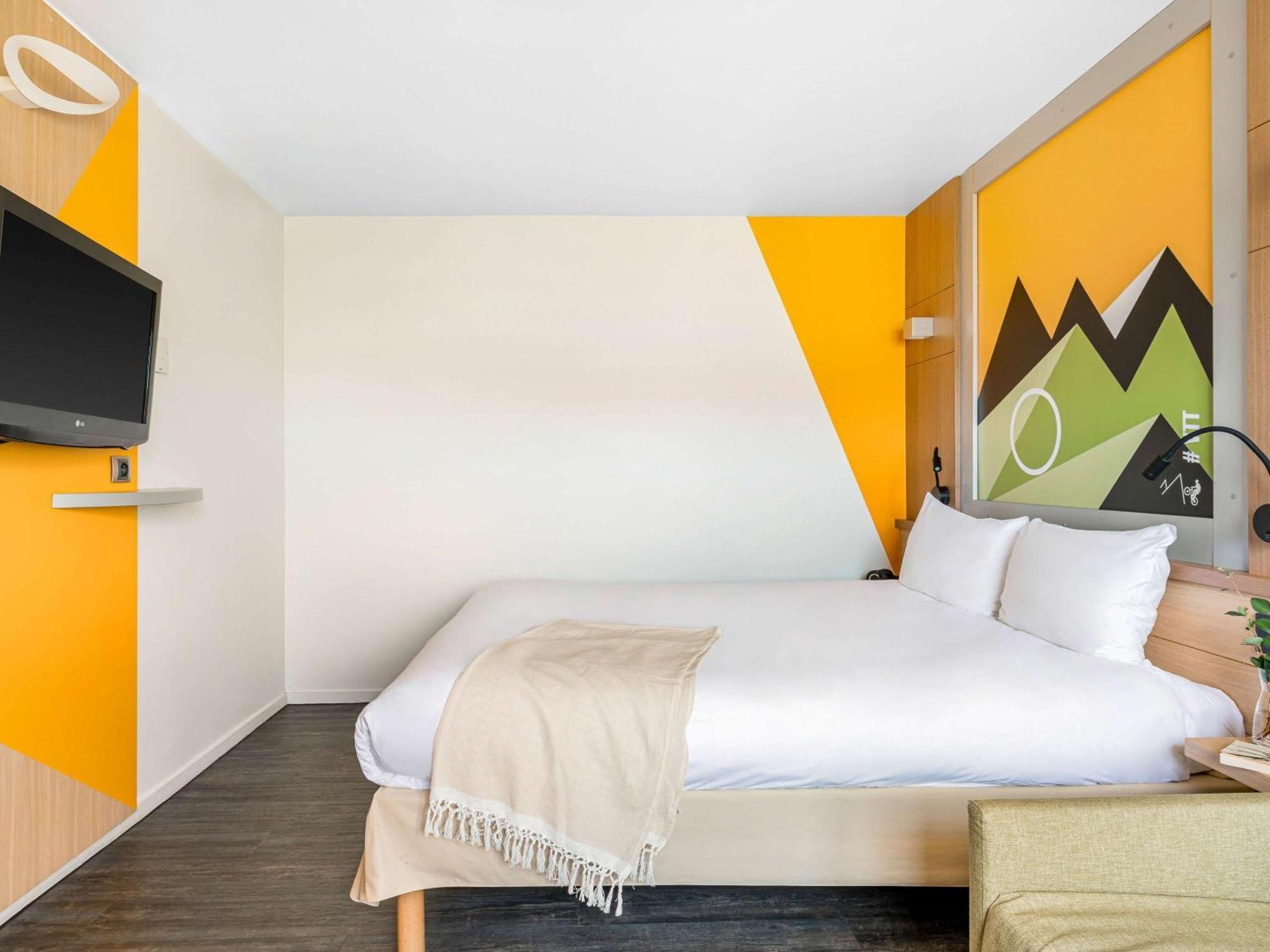 Hotel Ibis Styles Annecy Centre Gare Esterno foto