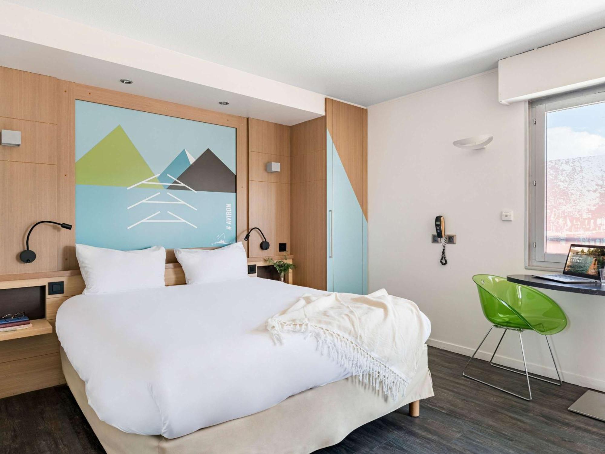 Hotel Ibis Styles Annecy Centre Gare Esterno foto