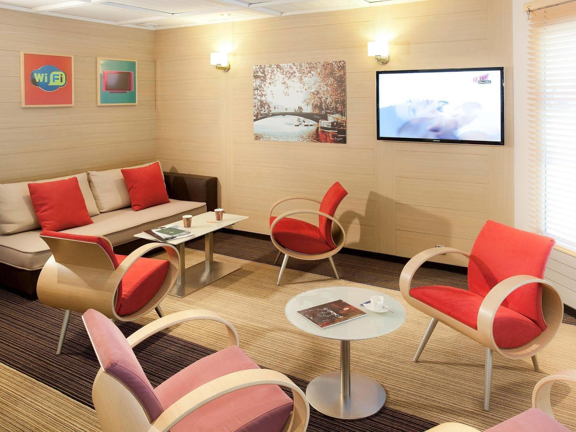 Hotel Ibis Styles Annecy Centre Gare Esterno foto